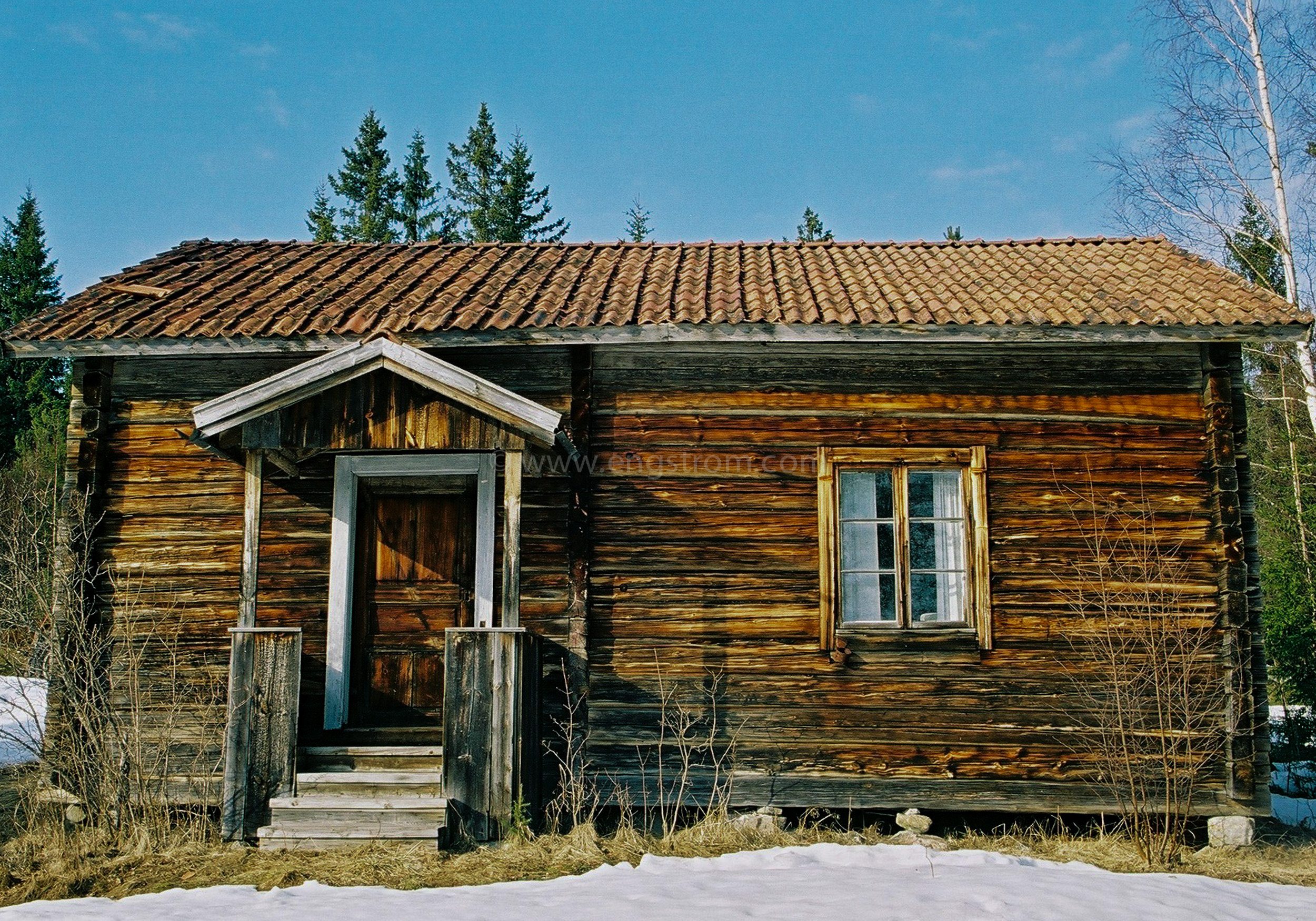 JE0200_23, Gammal timmerstuga längs Öjungsvägen på väg till Risarven, Jonas Engström