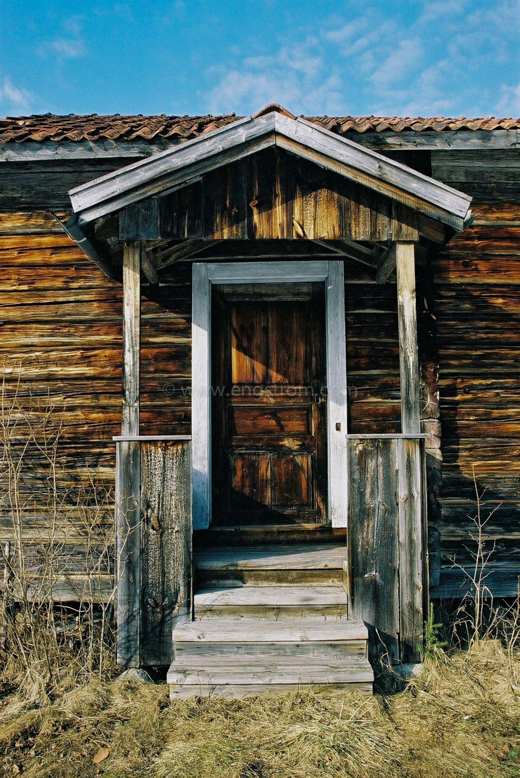 JE0200_25, Gammal timmerstuga längs Öjungsvägen på väg till Risarven, Jonas Engström