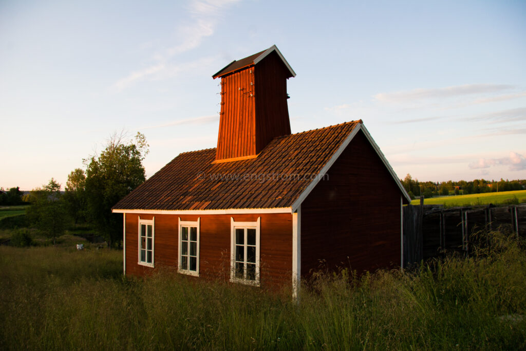 JE_11500, Stocksbo gamla kraftstation i kvällssol, Jonas Engström