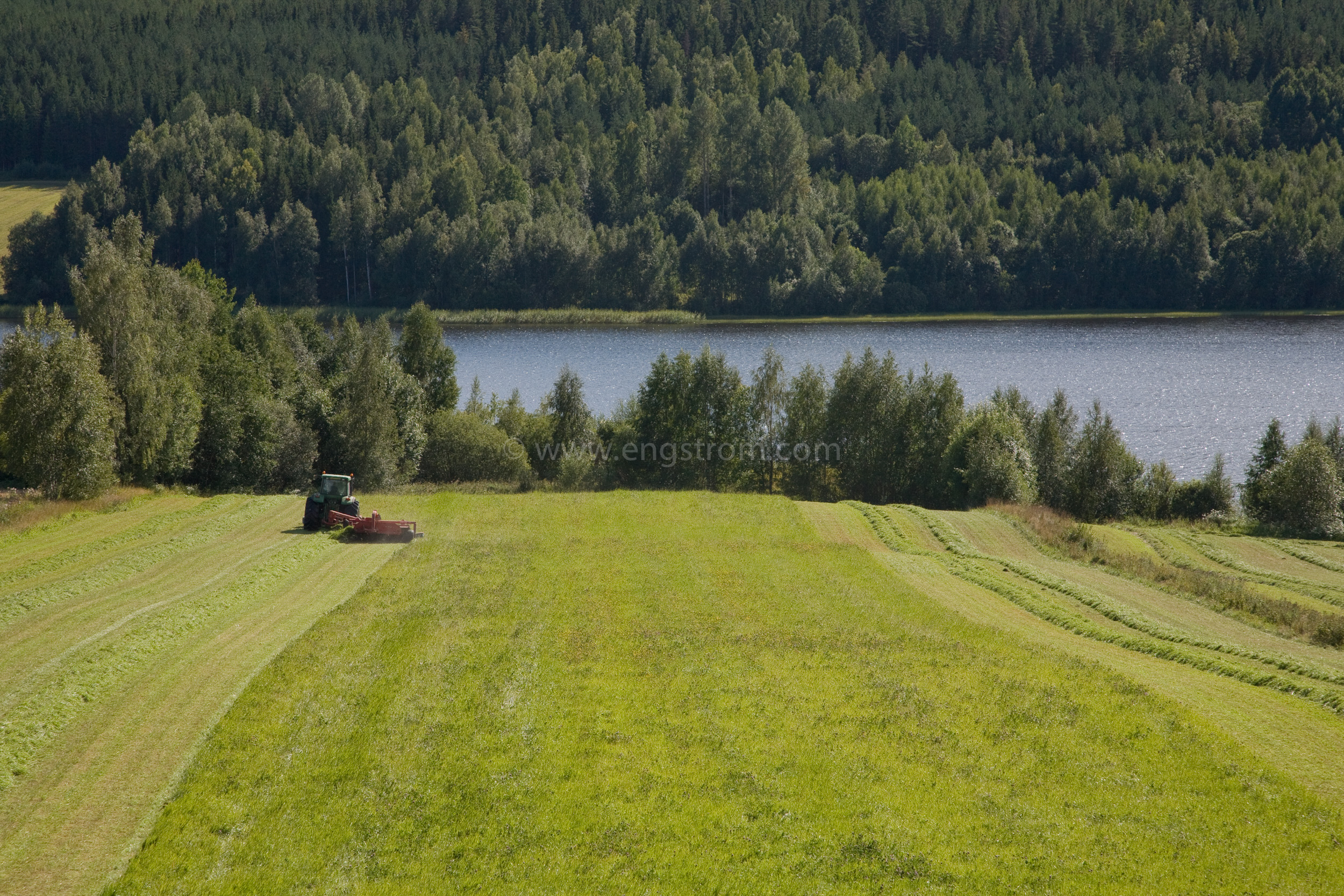 JE_66461, Slåtter med John Deere, Jonas Engström