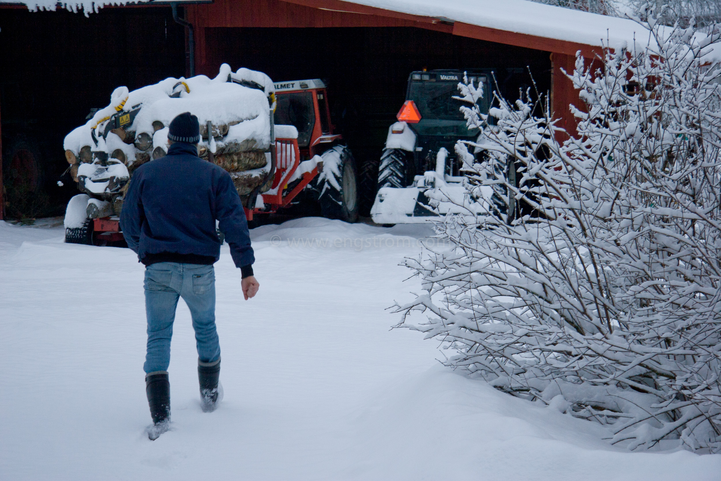 JE_8588, Snöplogning, snöröjning i skymning., Jonas Engström